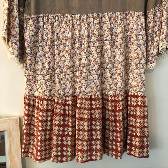 Umgee Boho Print Block, Crochey Trim Shift Tunic Blouse - Size Small - Picture 9 of 14